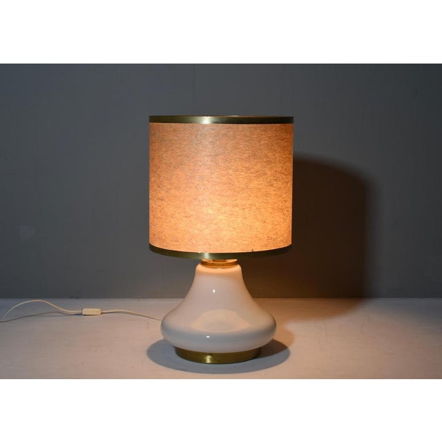 1970s Large Italian Table Lamp in Opaline Glass and Brass, 1970s For Sale - Image 5 of 12