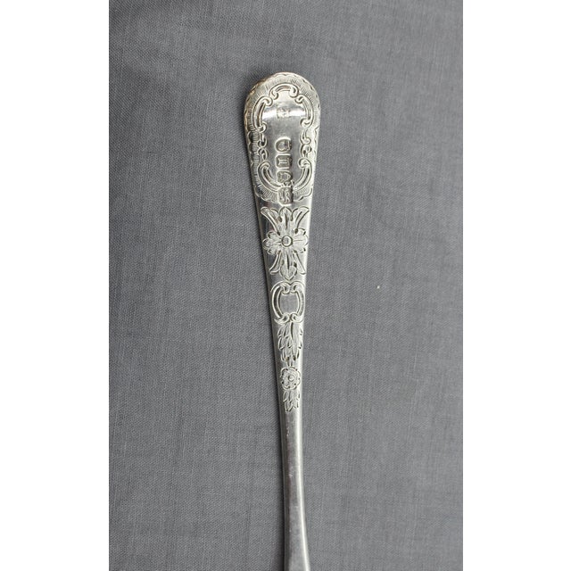 1802-1804 George III Period Pair of Sterling Silver Serving Spoons For Sale In Raleigh - Image 6 of 6