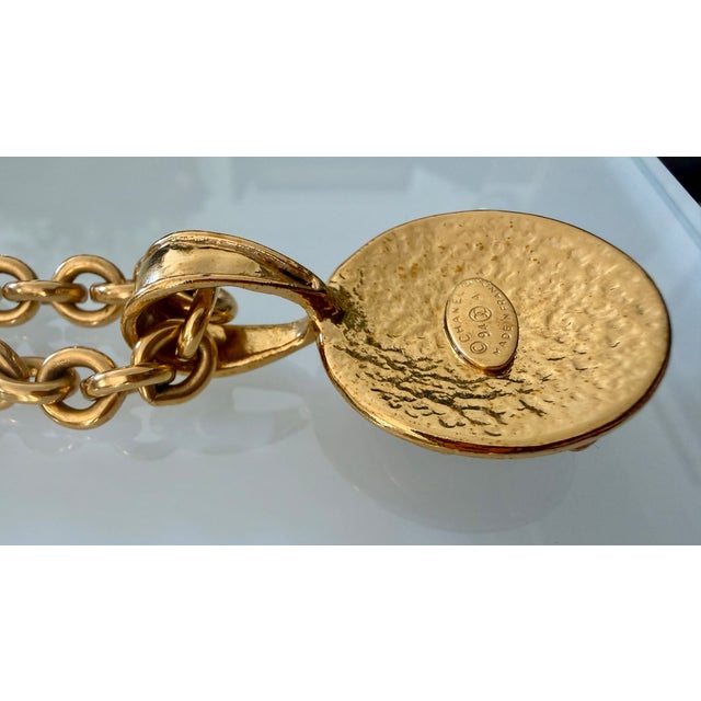 Chanel 1994 Spring Collection CC Logo Medallion Necklace in Gold Plate For Sale - Image 16 of 18