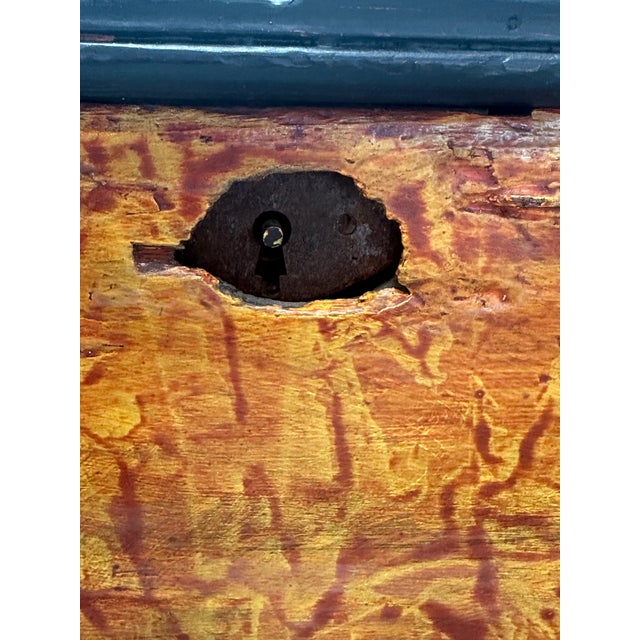 Burnt Orange 19th-Century Pennsylvania Paint-Decorated Blanket Chest. For Sale - Image 8 of 12