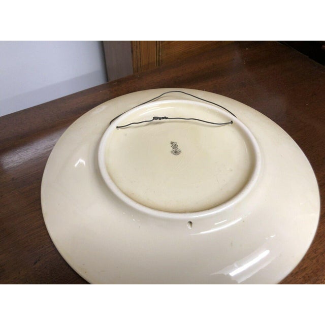 Large Dr Johnson Cheshire Cheese Wall Plate from Royal Doulton For Sale - Image 4 of 6