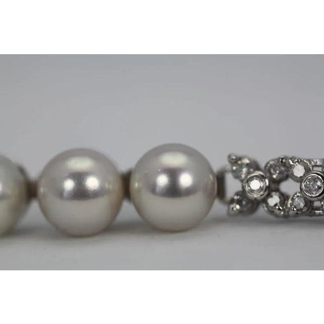 Contemporary Akoya Pearl Bracelet With Diamonds For Sale - Image 3 of 9