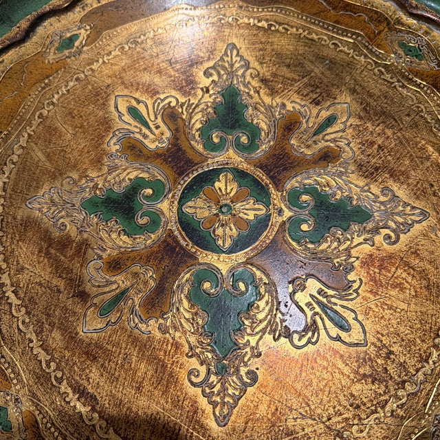 Italian Mid 20th Century Round Italian Florentine Gilt Tray For Sale - Image 3 of 11