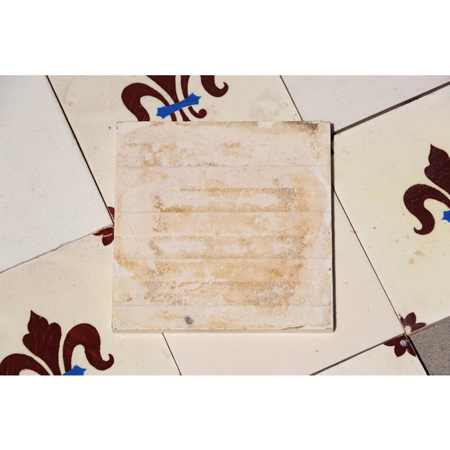 1900s Portuguese Fleur-De-Lis & Plain Antique White Large Antique Tiles Set of 32 For Sale - Image 18 of 18
