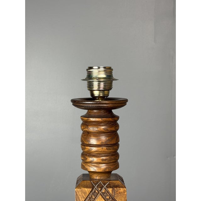 Charles Dudouyt Mid-Century Brutalist French Wood Table Lamp from Charles Dudouyt, 1950s For Sale - Image 4 of 13