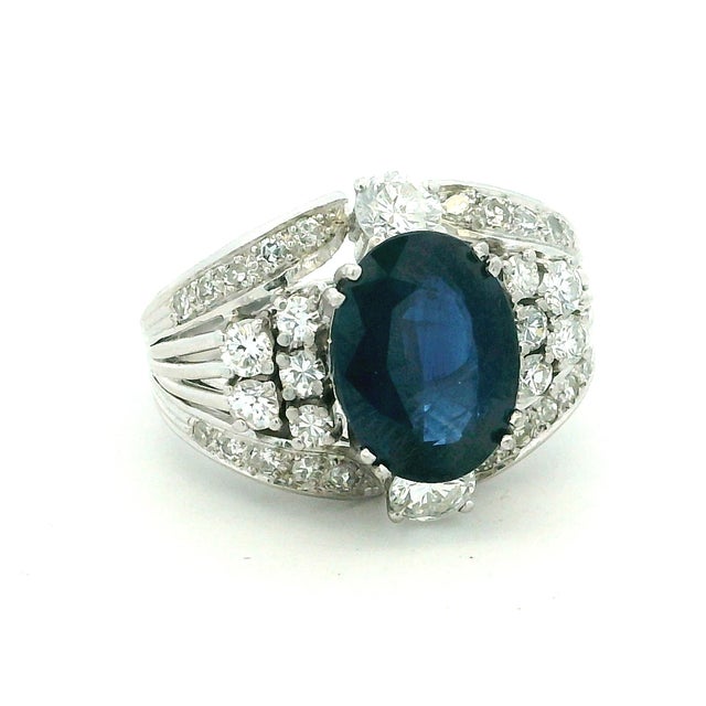 Modern 1980s Platinum Natural Thai Sapphire & Diamond Ring, Gia Certified 4.33 Carats, Size 8 For Sale - Image 3 of 12