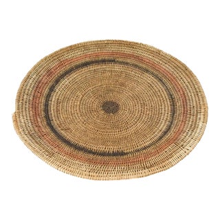 Early 20th Century Makenge Flat Wedding Basket Zambia 17 Inch For Sale