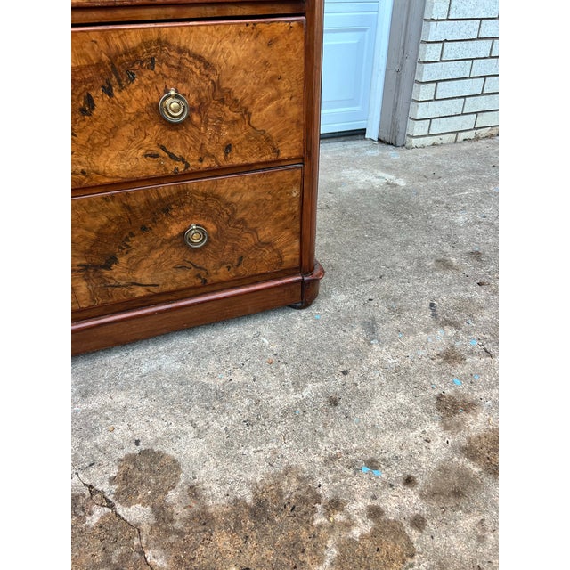 French 19th Century Louis Philippe Burl Walnut Chest of Drawers / Commode For Sale - Image 11 of 12