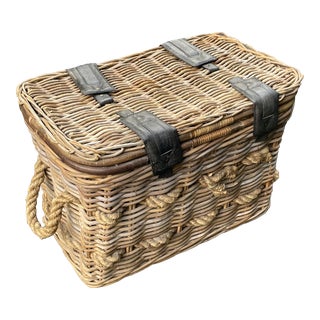Vintage French Wicker Laundry Basket Linen Trunk For Sale
