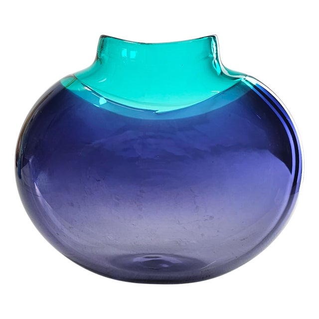 Maureen Williams Signed Australian Studio Art Glass Vase Teal/Amethyst 8" For Sale