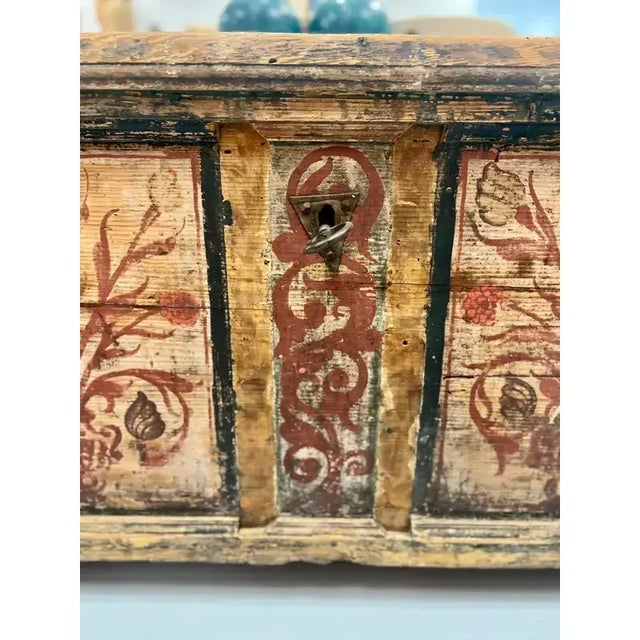Traditional 1800s Large Swedish Painted Blanket Chest For Sale - Image 3 of 8