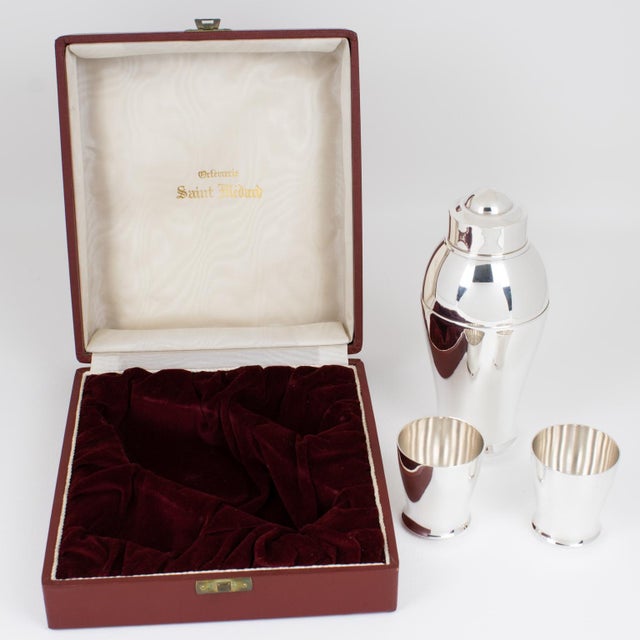 1940s 1940s Saint Medard Art Deco Silver Plate Baby Cocktail Shaker and One-shot Glasses - 3 pcs with Case For Sale - Image 5 of 17