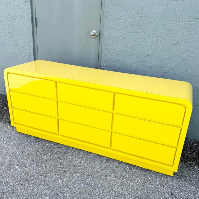 Yellow Postmodern Yellow Gloss Laminate Waterfall Dresser - 9 Drawers For Sale - Image 8 of 8
