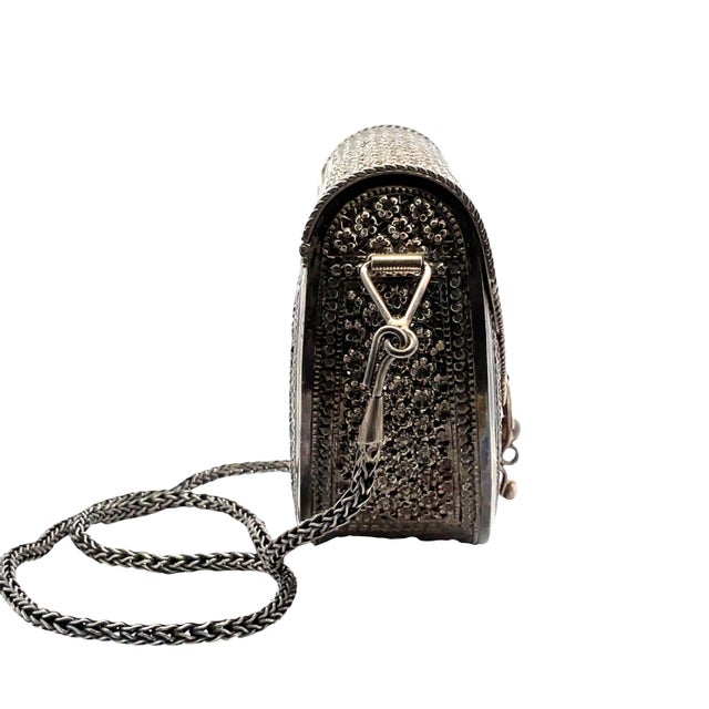 Vintage Sterling Silver Floral Shoulder Purse For Sale In New York - Image 6 of 11