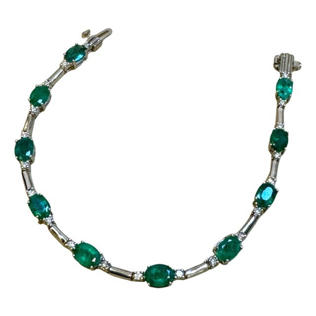 8 Carat Emerald & 1 Carat Diamond Tennis Bracelet 14 Karat White Gold, 7.25" For Sale