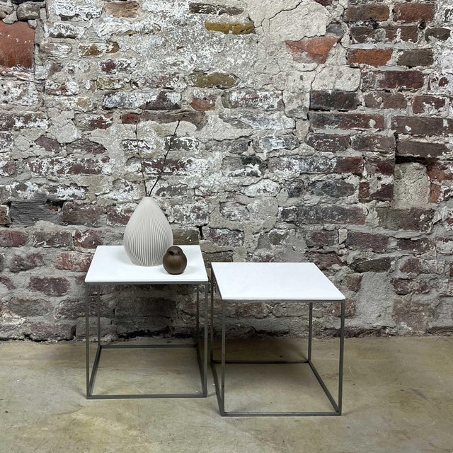 2 nesting tables with the sizes 25x25x25 and 27x27x27. Normally these tables go in 3. We only have 2 pieces. This piece is...