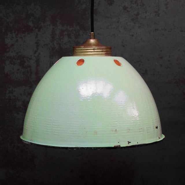 Vintage industrial pendant made of green enamel with brass top. white interior and frosted glass E27 / E26 Up to 250V...