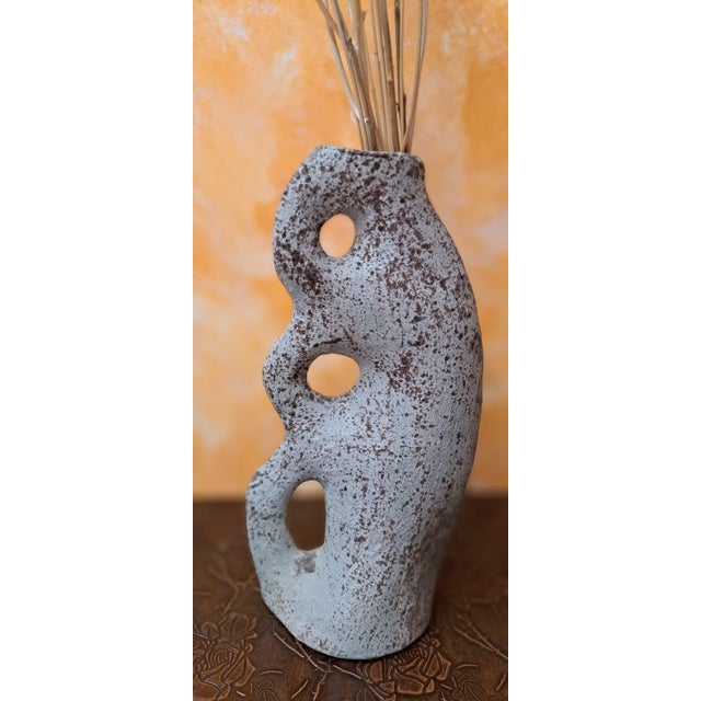 Gray Modernist Vase, Galicia, 1980 For Sale - Image 8 of 8