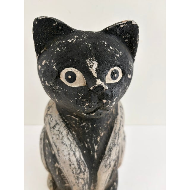 Vintage Folk Art Hand-Carved Wooden Cat Sculpture – Black & White Primitive For Sale In Orlando - Image 6 of 11