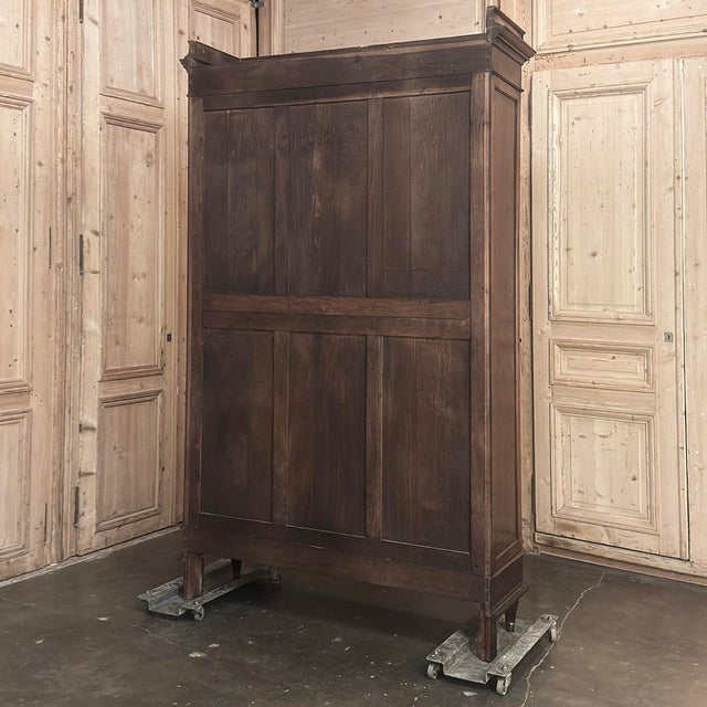 19th Century French Louis XVI Bookcase in Acajou Moucheté Mahogany For Sale - Image 18 of 18