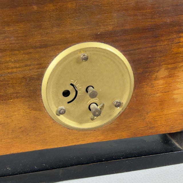Brown Vintage Art Deco Mechanical Table Clock in Burl Wood, 1940s For Sale - Image 8 of 12