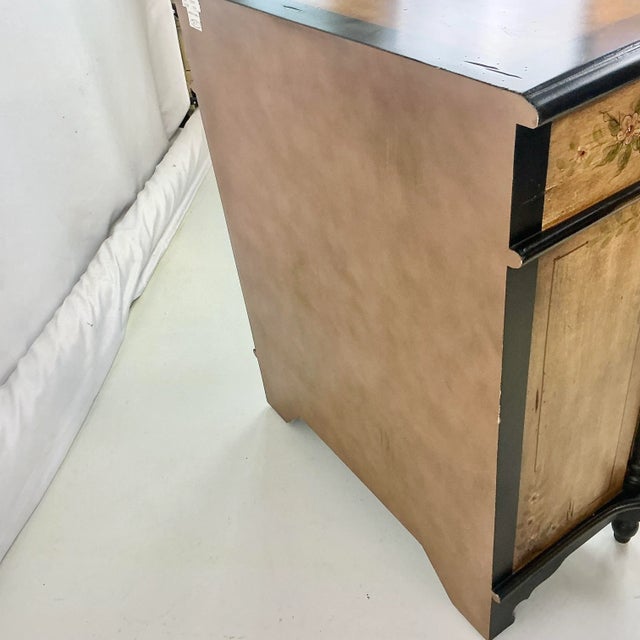 1980s Vintage Chelsea House Style Italian Tuscan Hand-Painted Storage Cupboard Console For Sale - Image 14 of 14