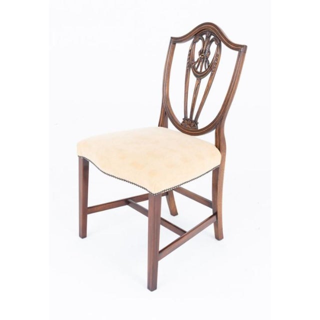 Cream Hepplewhite Dining Chairs in Mahogany, 1920s, Set of 8 For Sale - Image 8 of 8