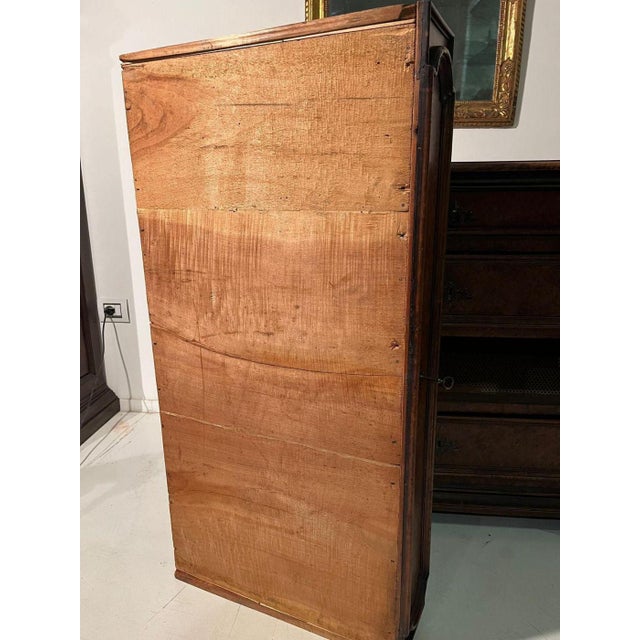 Roman Chest of Drawers in Veneered Walnut, 17th Century For Sale - Image 6 of 8