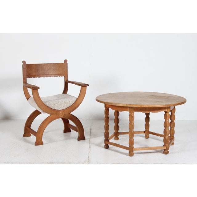 Wood Brutalist Round Oak Coffee Table in the Style of Henning Kjærnulf and Axel Einar Hjorth, Denmark, 1970s For Sale - Image 7 of 10