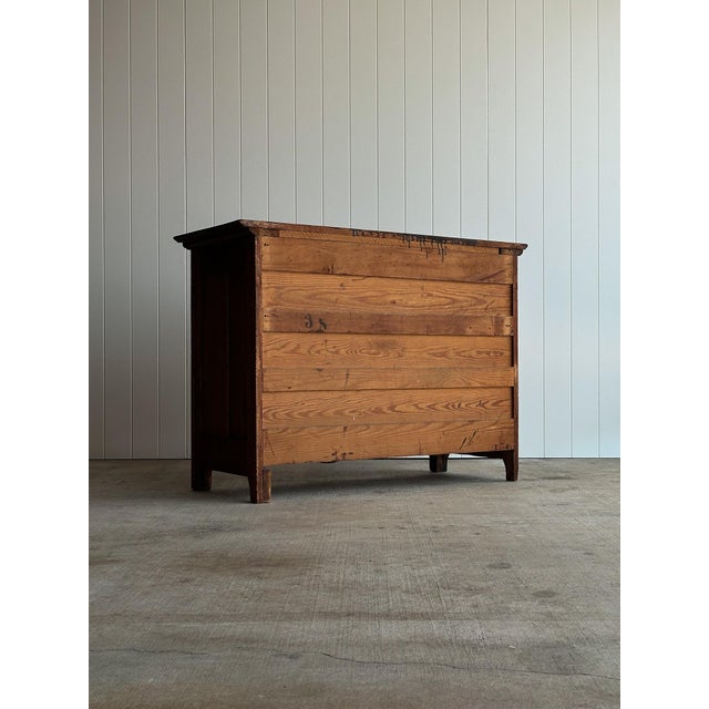 Antique Quarter-Sawn Oak Chest of Drawers With Serpentine Front For Sale - Image 18 of 18
