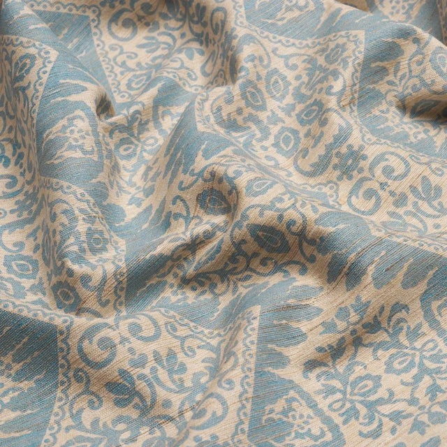 SAMPLE - Schumacher Berkeley Hand Printed Silk Fabric In Cornflower For Sale In New York - Image 6 of 7