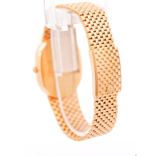 Late 20th Century Vintage Patek Philippe Grand Ellipse 18K Yellow Gold Quartz 31mm Unisex 1980 Wat For Sale - Image 5 of 10