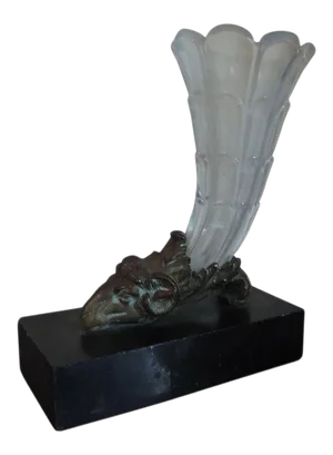 19th Century English Regency Cut Crystal Cornucopia Rhyton with Gilt Bronze Ram's Head on Black Marble Base Mantel Garniture Vase
