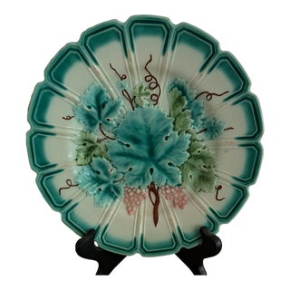 Antique French Majolica Grape & Vine Leaf Plate | Sarreguemines, c.1880–1900 For Sale