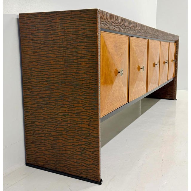 Italian Sideboard with Hand-Carved Oak Sides and Maple Geometric Doors, 1940s For Sale - Image 6 of 16