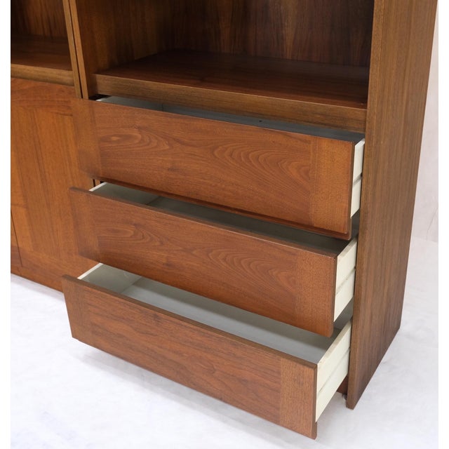 3 Bay Mid-Mentury Modern Walnut Glass Doors Bookcase Wall Unit Curio Cabinet For Sale - Image 12 of 18