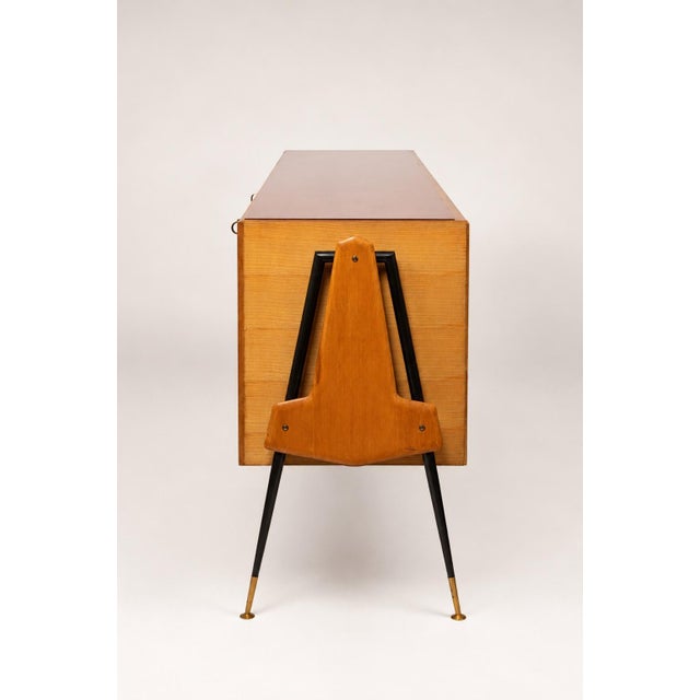 1950s Italian Sideboard in Wood with Glass and Bronze by Silvio Cavatorta, 1950 For Sale - Image 5 of 9