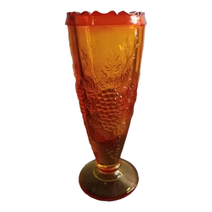 1970s Le Smith Amberina Grape Pattern Scallop Rim Glass Vase