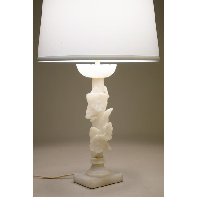 1930s 1930s Neoclassical Floral Column Carved Alabaster Marble Brass Table Lamp For Sale - Image 5 of 10