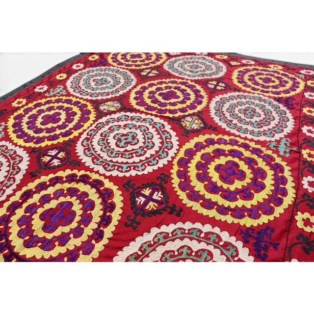 Vintage Hand Embroidered Suzani Wall Hanging, 1920s For Sale - Image 14 of 18