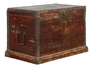 Chinese Qing Dynasty 19th Century Distressed Blanket Chest with Iron Fittings