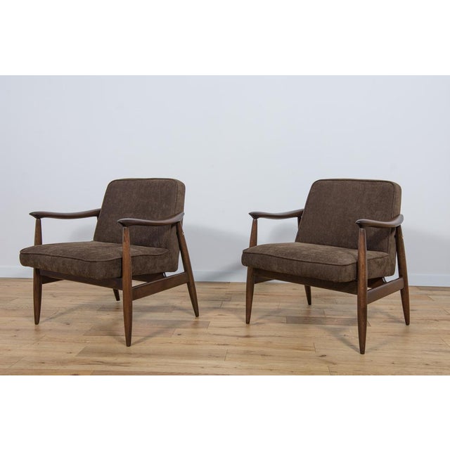 A pair of Polish armchairs produced in Gościcińskie Fabryki Mebli in the early 1960s. This project, due to the specific...