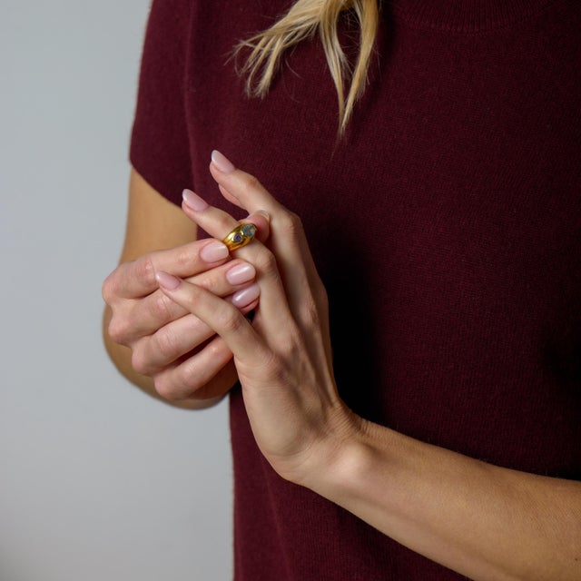 1970s Bvlgari Vintage 2.00 Carat Aquamarine Iolite 18k Yellow Gold Cocktail Ring, Size 5.25 For Sale - Image 5 of 6