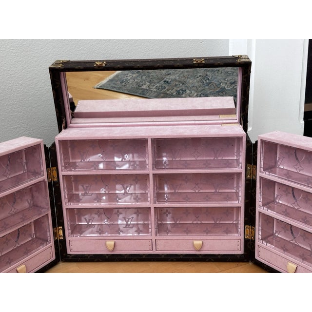 Louis Vuitton Boîte Lunettes Sunglass Trunk M10047 Unused Condition! For Sale - Image 12 of 15