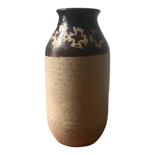 Vintage Boho Minimalist Jim Stoehr Signed Studio Pottery Vase For Sale