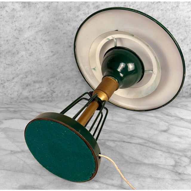 Emerald Mid-Century Gren Ufo Flying Saucer Sight Light Table Lamp For Sale - Image 8 of 8