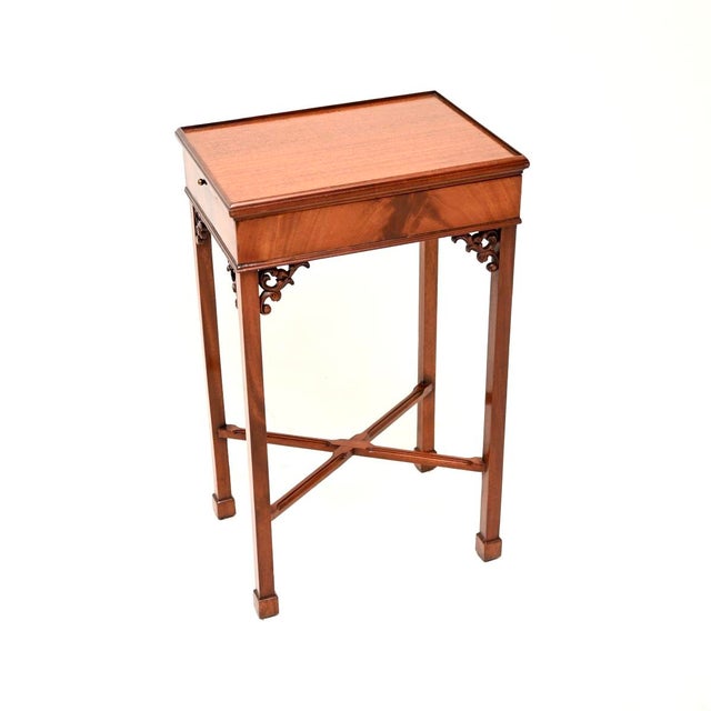 Vintage Chippendale Style Occasional Side Table, 1920 For Sale - Image 11 of 11