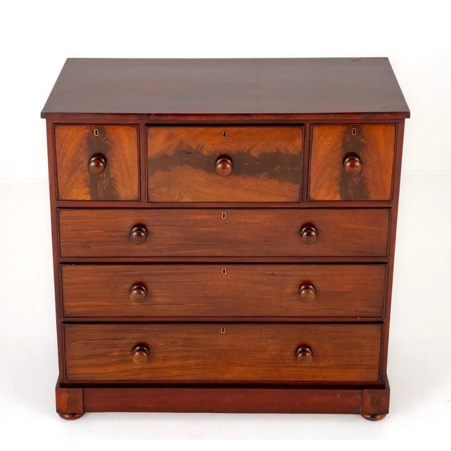 Victorian Chest of Drawers in Mahogany, 1860 For Sale - Image 9 of 9