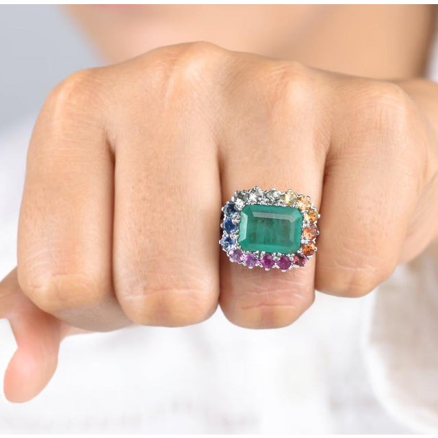 Natural 5.96 cts Zambian emerald & 1.46 cts rainbow sapphire ring in 18k gold For Sale - Image 17 of 18