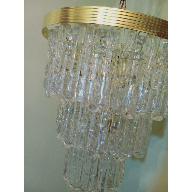 Lucite And Brass Kalmar Style Icicle Chandelier For Sale - Image 11 of 13